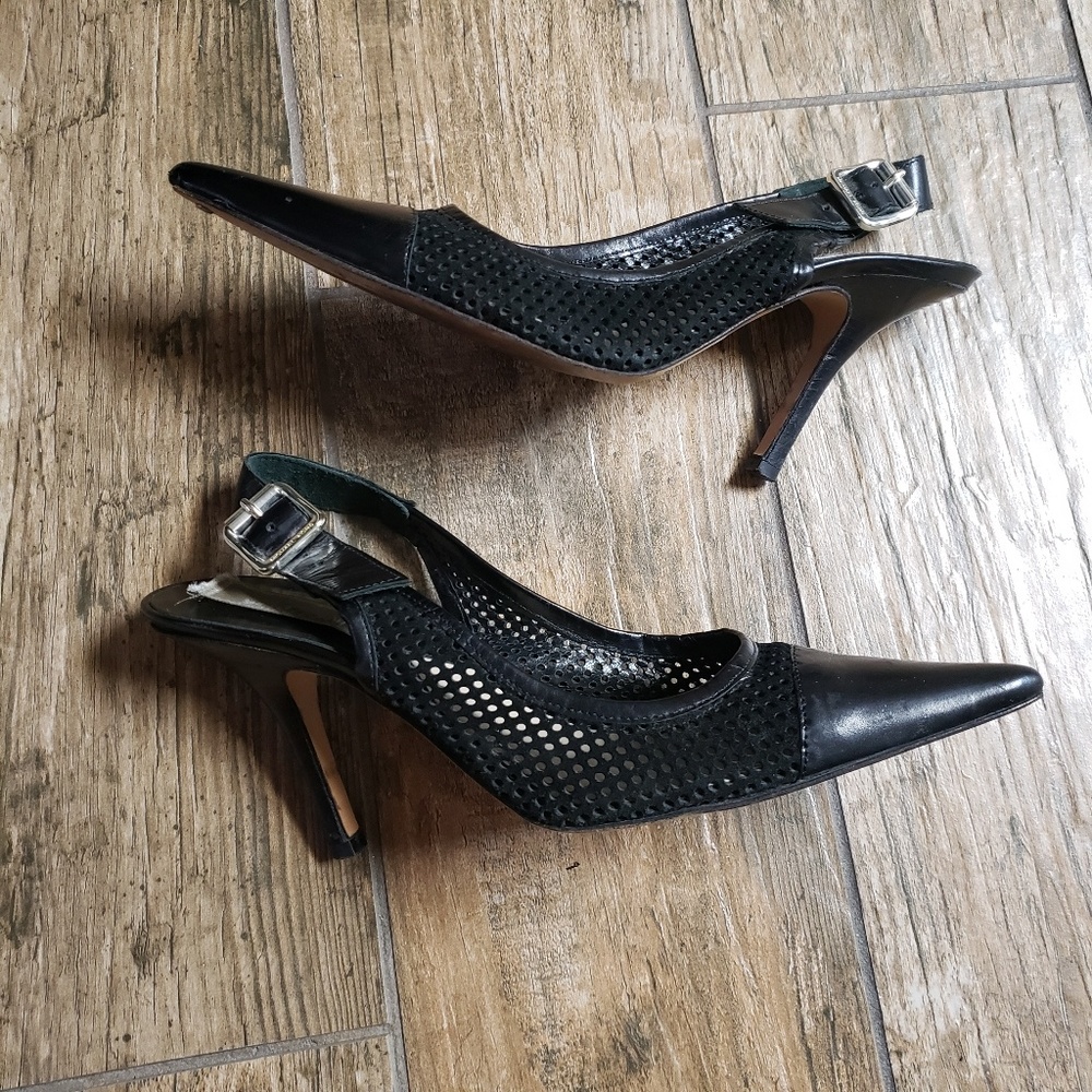 Michael Kors size 7 black pointed toe pumps